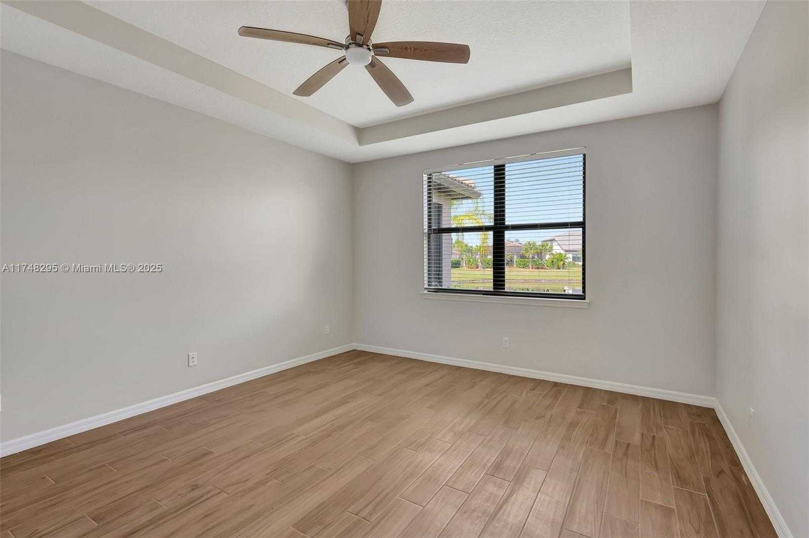 Small Image of 727 SOUTH EAST BOBOLI WAY, Port St. Lucie Number 18
