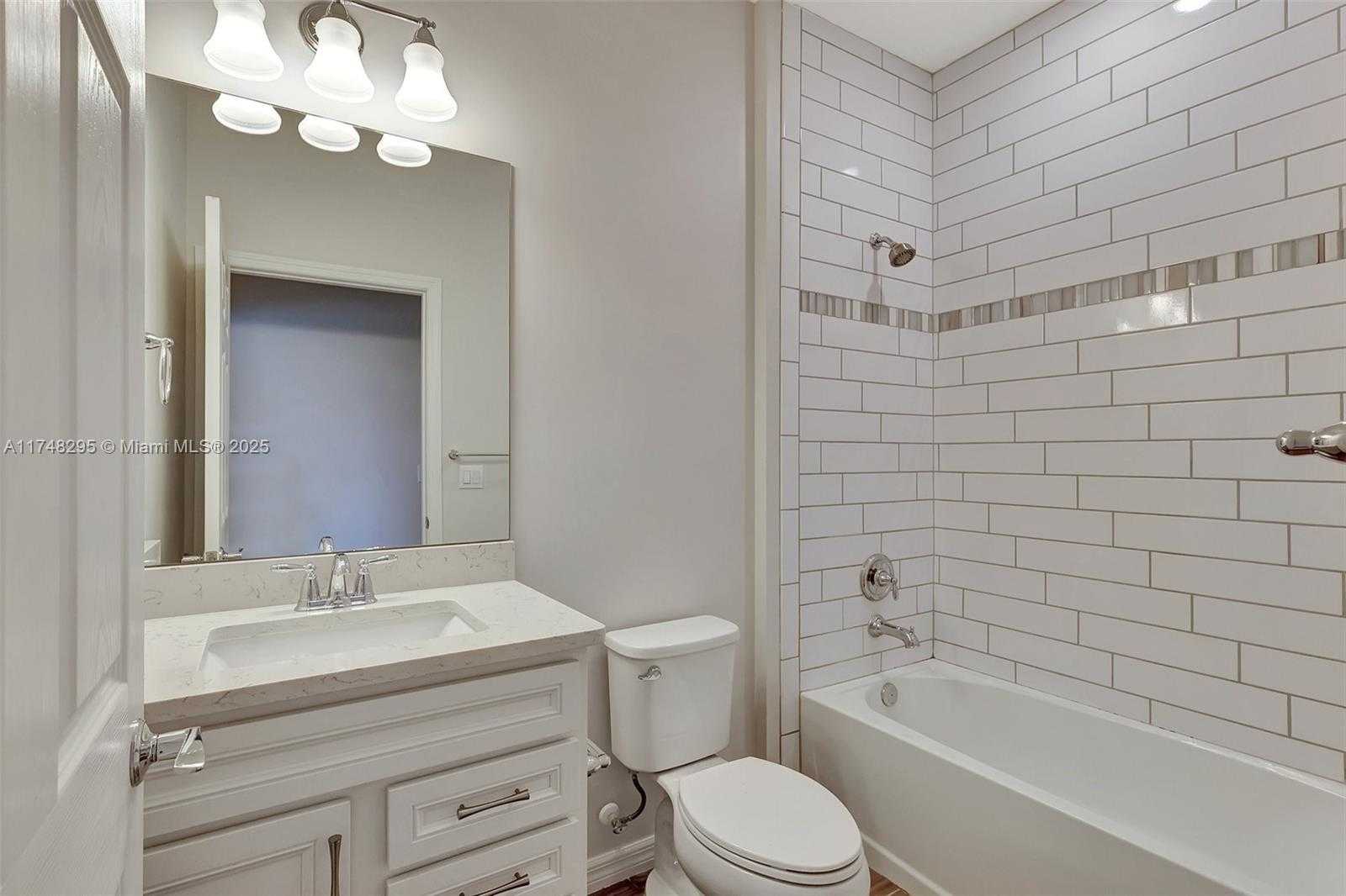 Small Image of 727 SOUTH EAST BOBOLI WAY, Port St. Lucie Number 28