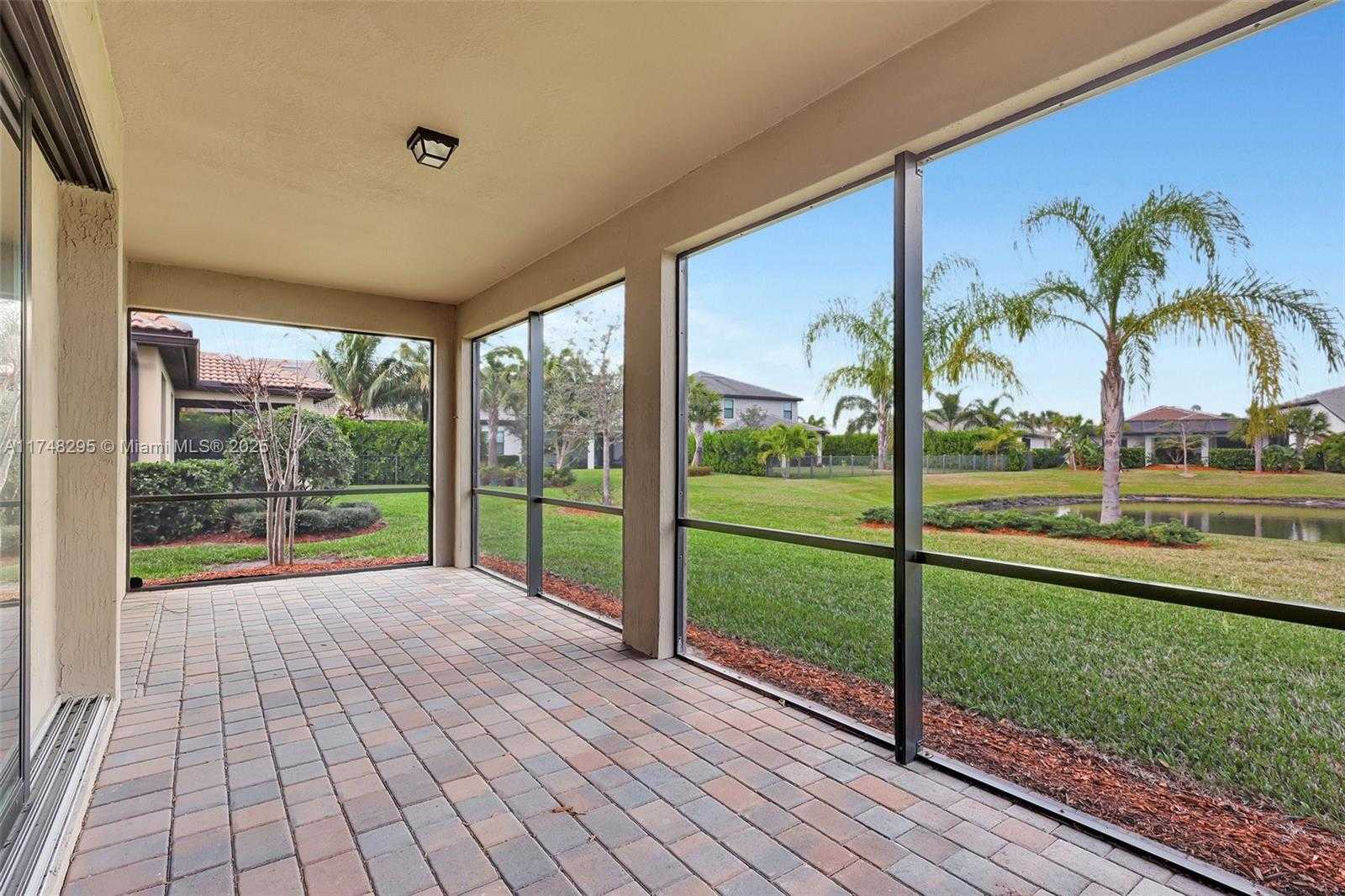 Small Image of 727 SOUTH EAST BOBOLI WAY, Port St. Lucie Number 31