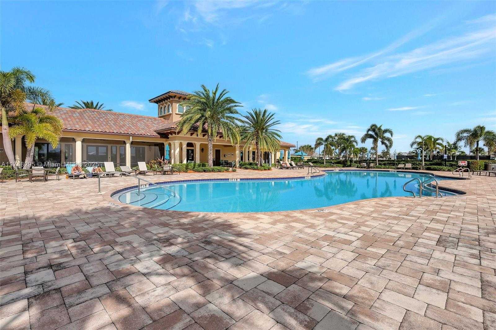 Small Image of 727 SOUTH EAST BOBOLI WAY, Port St. Lucie Number 43