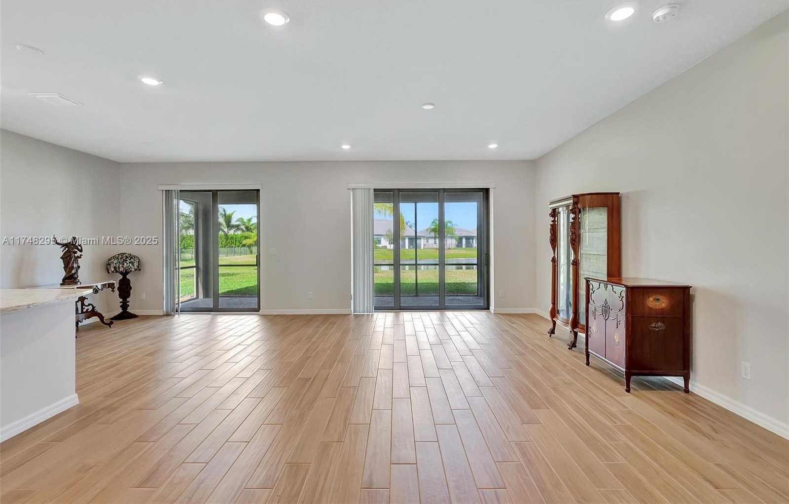 Small Image of 727 SOUTH EAST BOBOLI WAY, Port St. Lucie Number 5