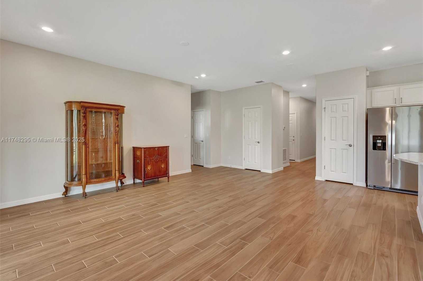 Small Image of 727 SOUTH EAST BOBOLI WAY, Port St. Lucie Number 8
