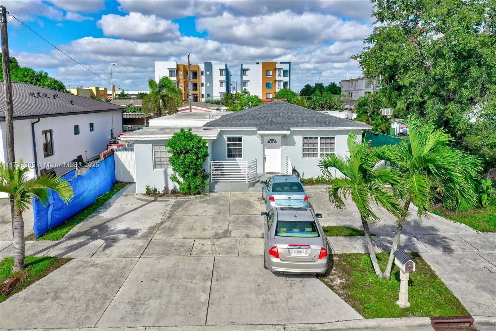 Small Image of 859 EAST 23RD ST, Hialeah Number 2