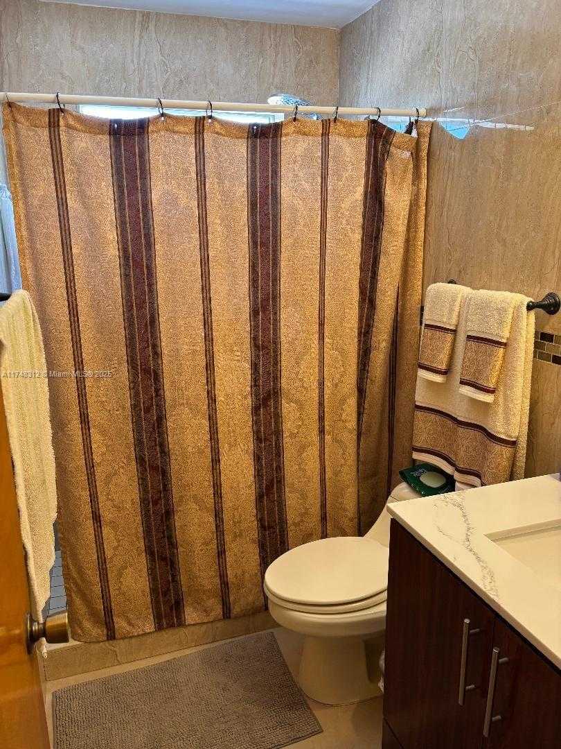 Small Image of 4141 WEST 4TH AVE, Hialeah Number 18