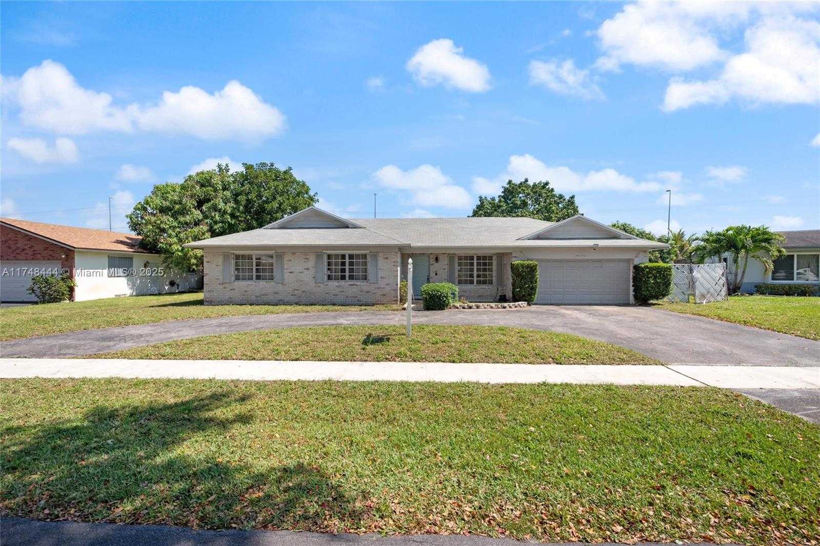 Small Image of 940 SOUTH WEST 52ND AVE, Plantation Number 23