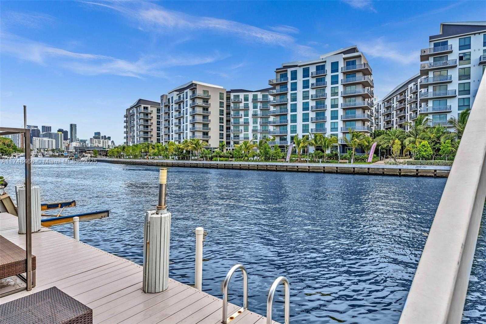 Small Image of 1044 NORTH WEST N RIVER, Miami Number 12