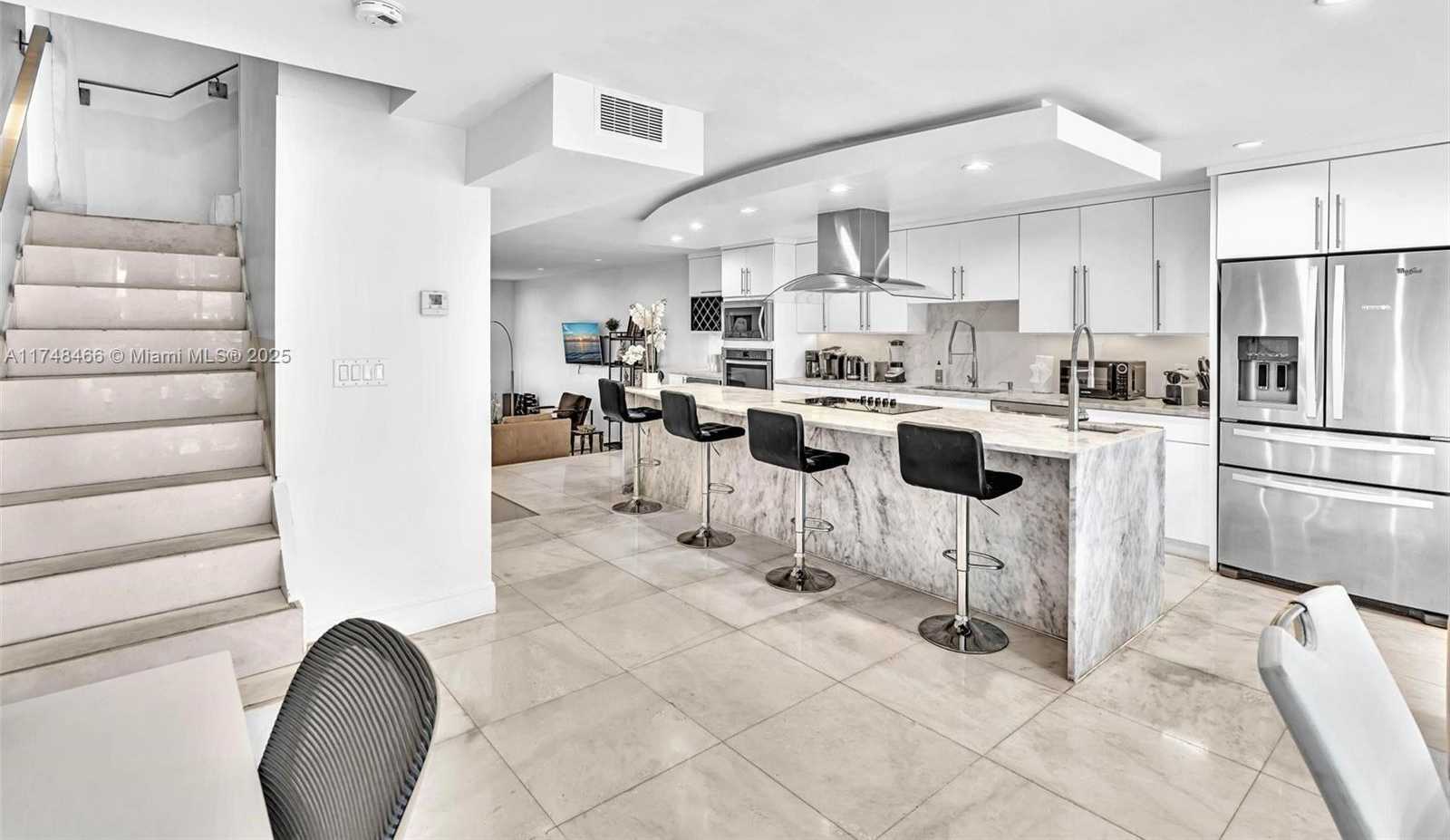 Small Image of 1044 NORTH WEST N RIVER, Miami Number 25