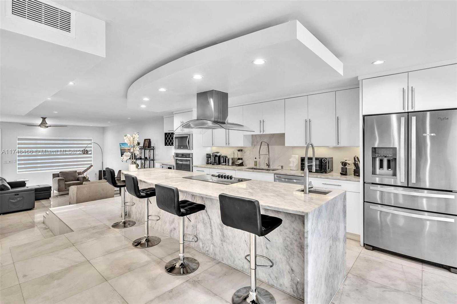 Small Image of 1044 NORTH WEST N RIVER, Miami Number 26