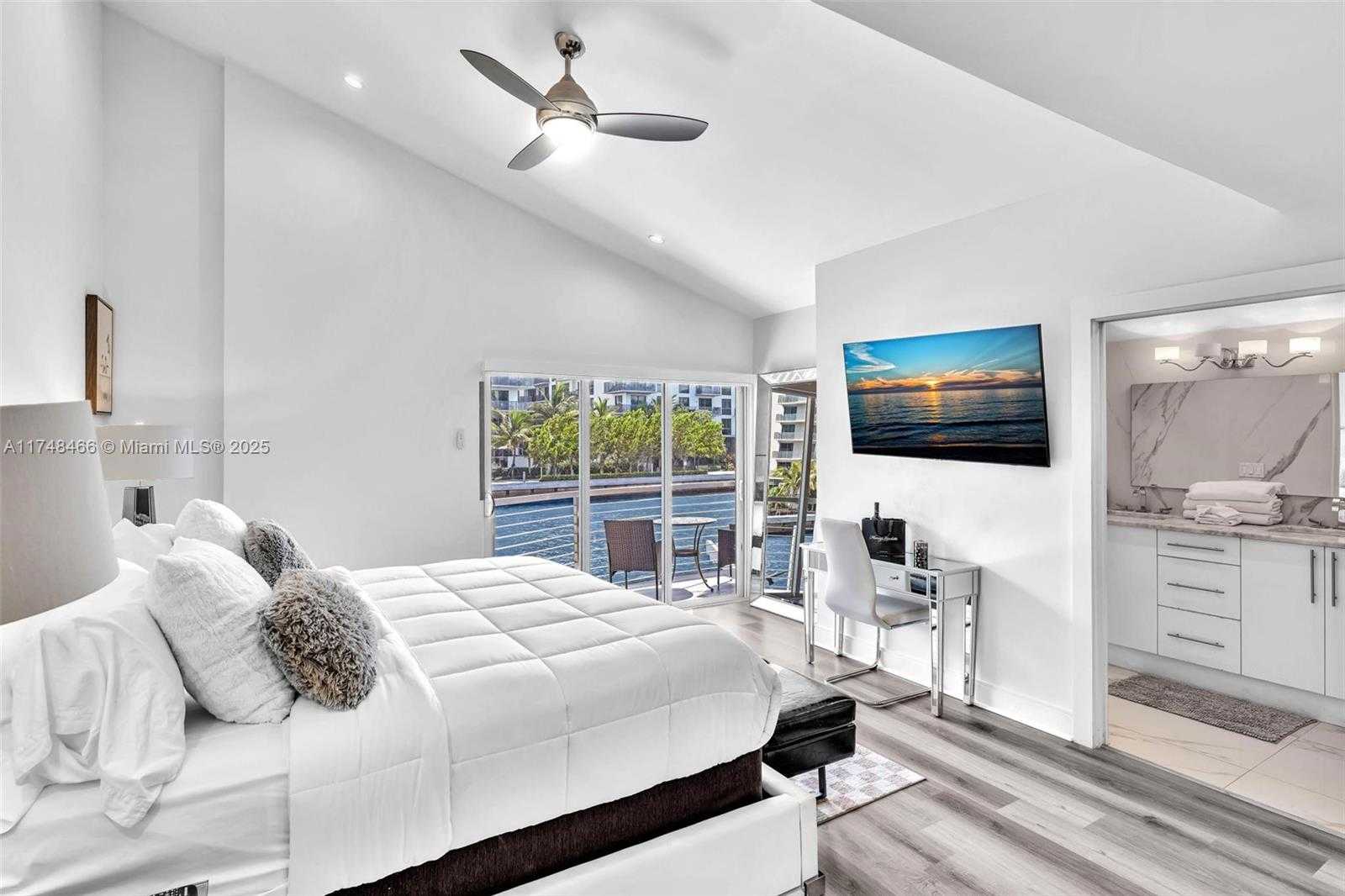 Small Image of 1044 NORTH WEST N RIVER, Miami Number 33