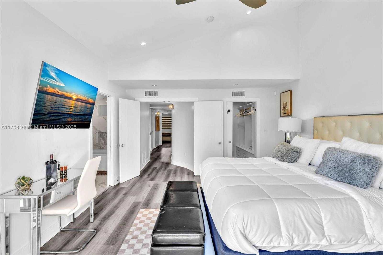 Small Image of 1044 NORTH WEST N RIVER, Miami Number 34