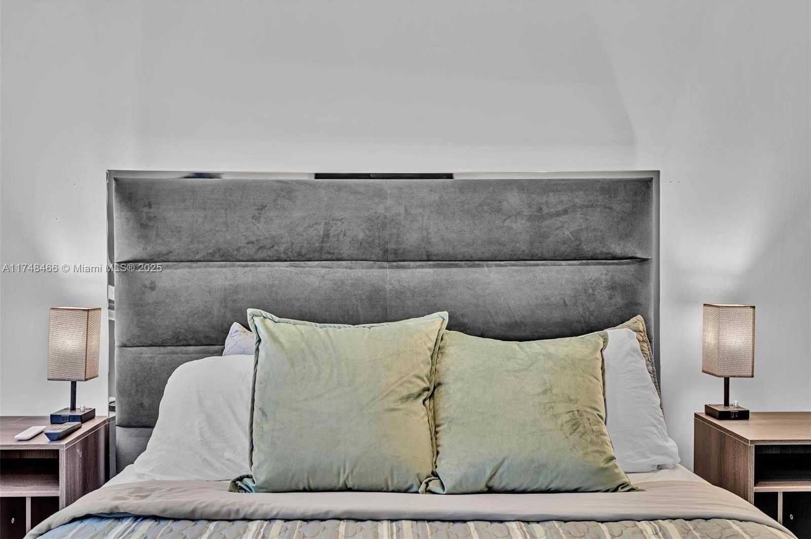 Small Image of 1044 NORTH WEST N RIVER, Miami Number 49