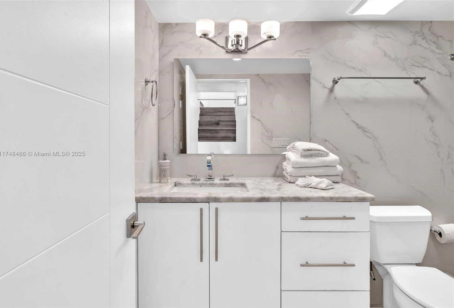 Small Image of 1044 NORTH WEST N RIVER, Miami Number 55