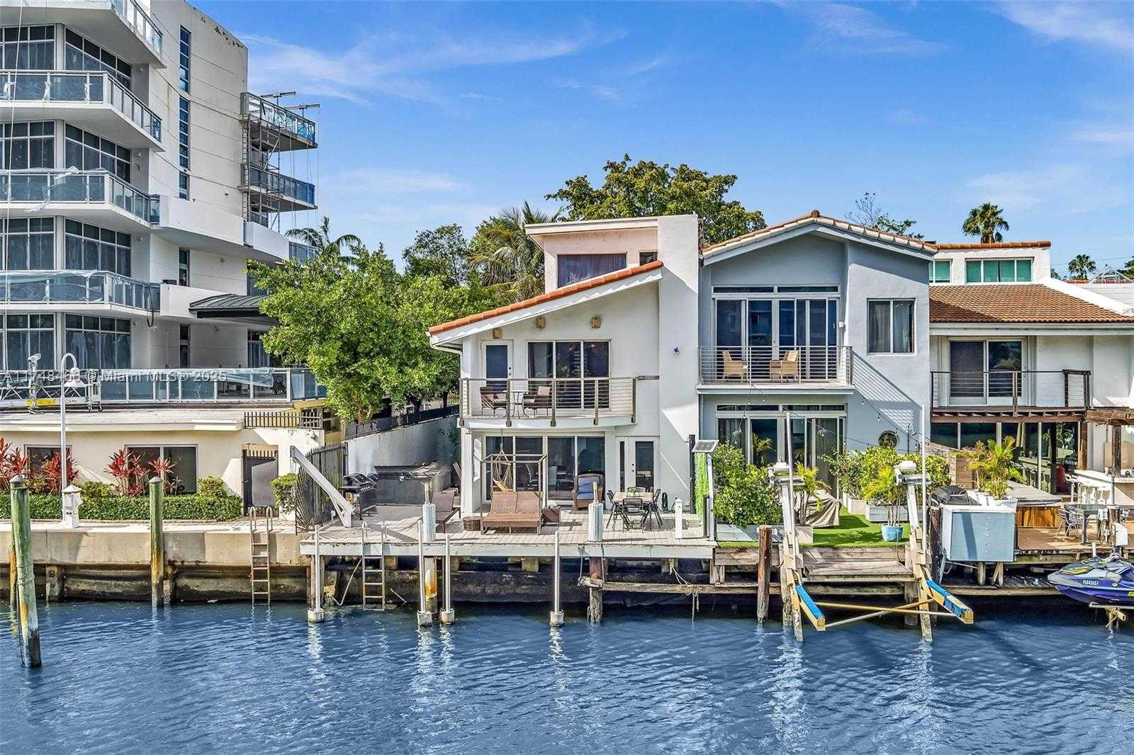 Small Image of 1044 NORTH WEST N RIVER, Miami Number 59