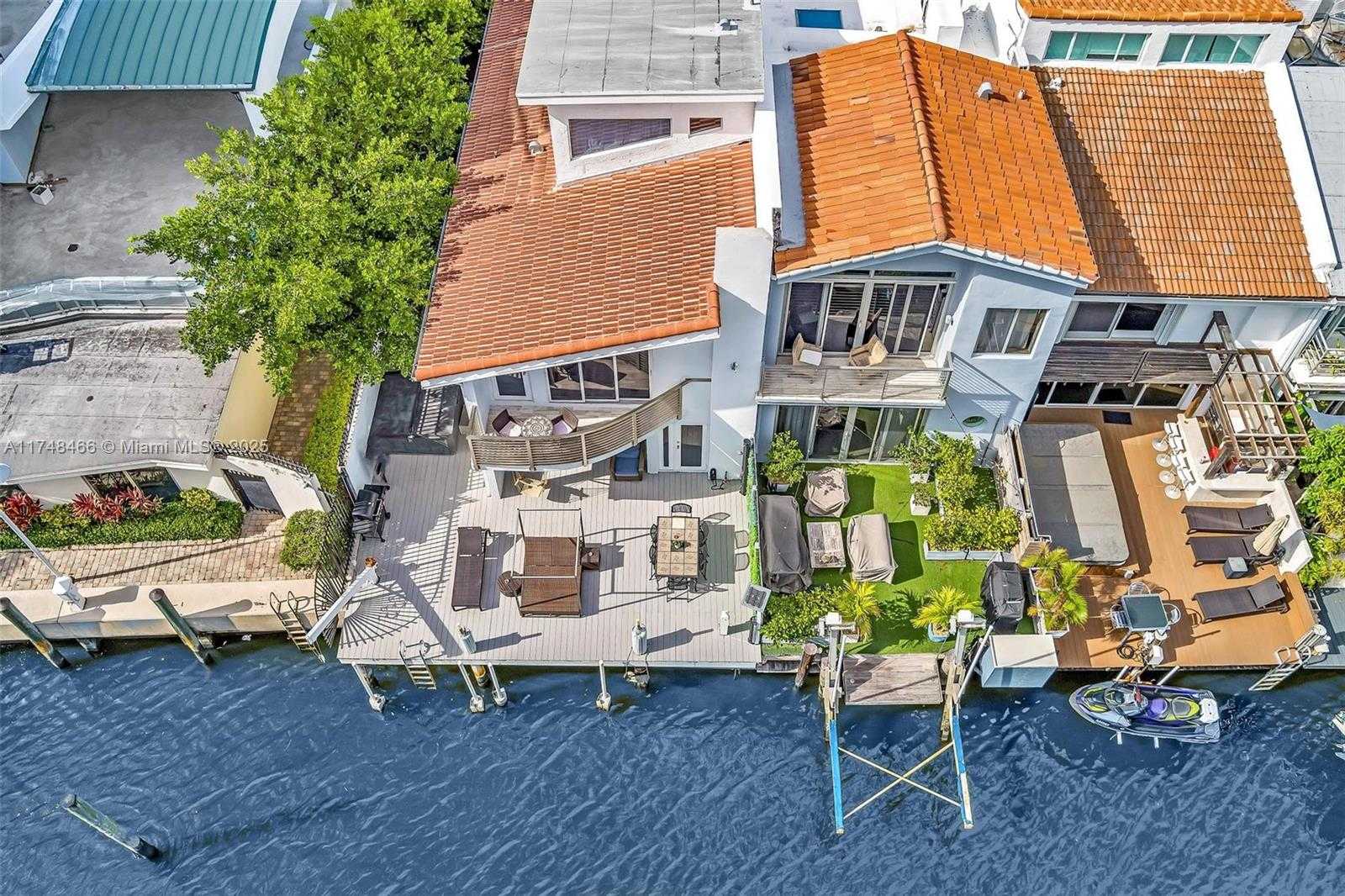 Small Image of 1044 NORTH WEST N RIVER, Miami Number 61