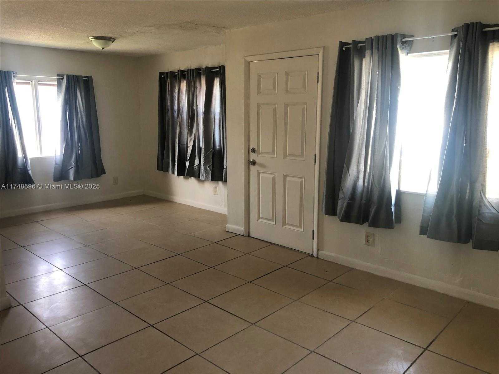 Small Image of 1970 NORTH WEST 153RD ST, Miami Gardens Number 4
