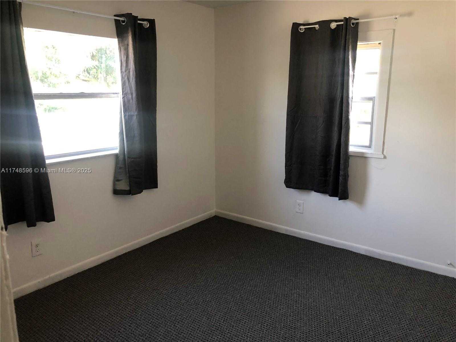 Small Image of 1970 NORTH WEST 153RD ST, Miami Gardens Number 6