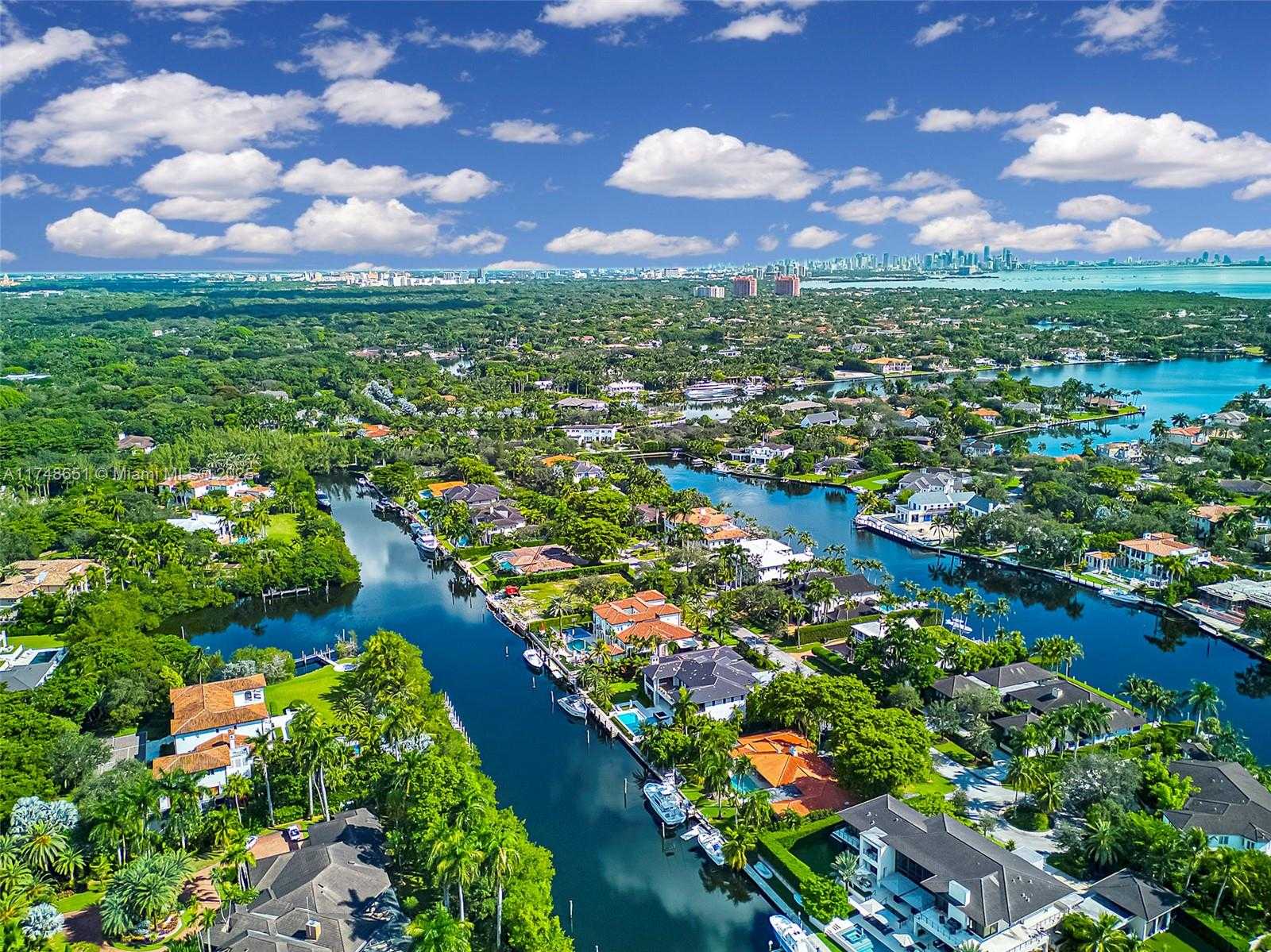 Small Image of 9370 BALADA ST, Coral Gables Number 4