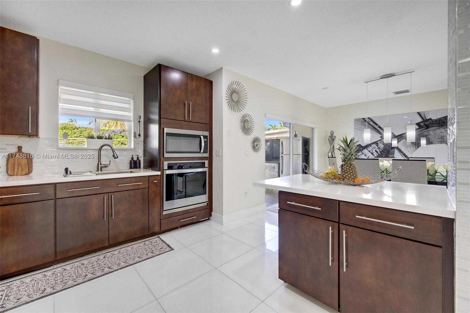 Small Image of 8851 SOUTH WEST 208TH TER, Cutler Bay Number 12