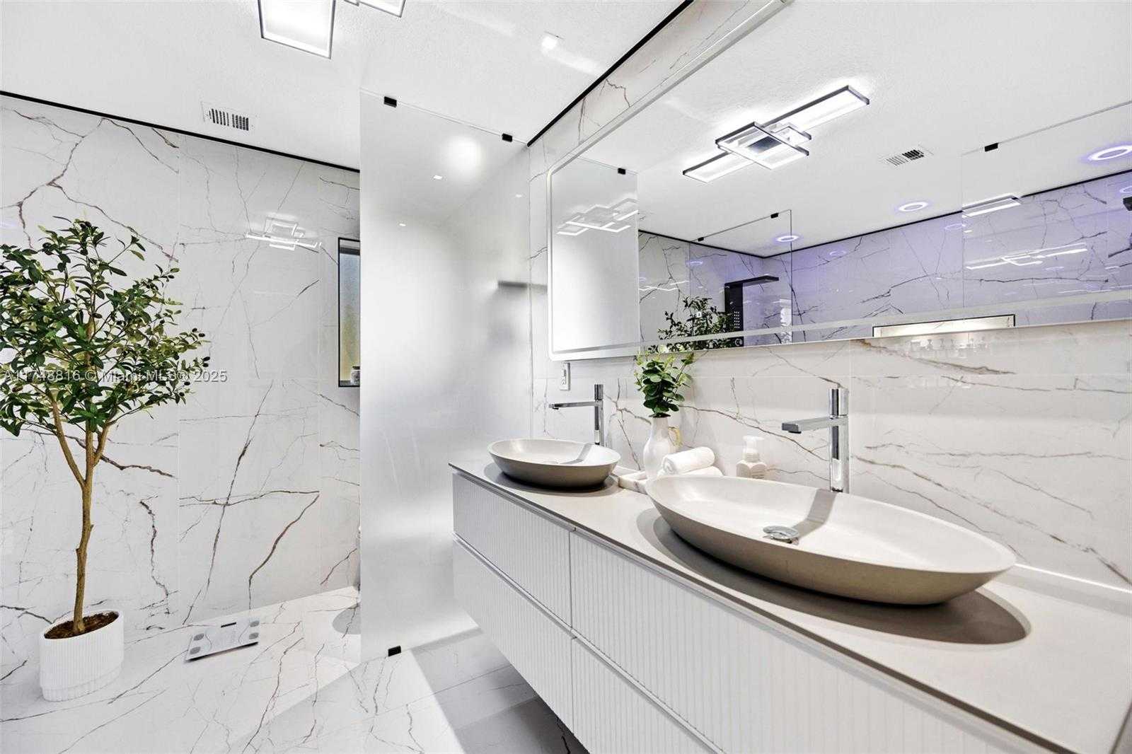 Small Image of 8851 SOUTH WEST 208TH TER, Cutler Bay Number 23
