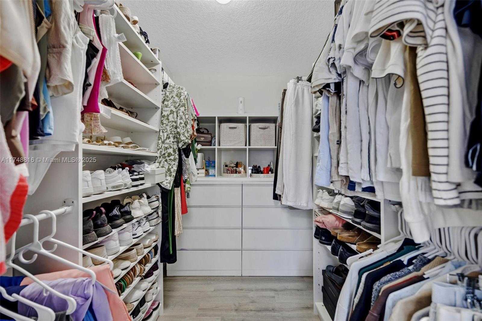 Small Image of 8851 SOUTH WEST 208TH TER, Cutler Bay Number 27
