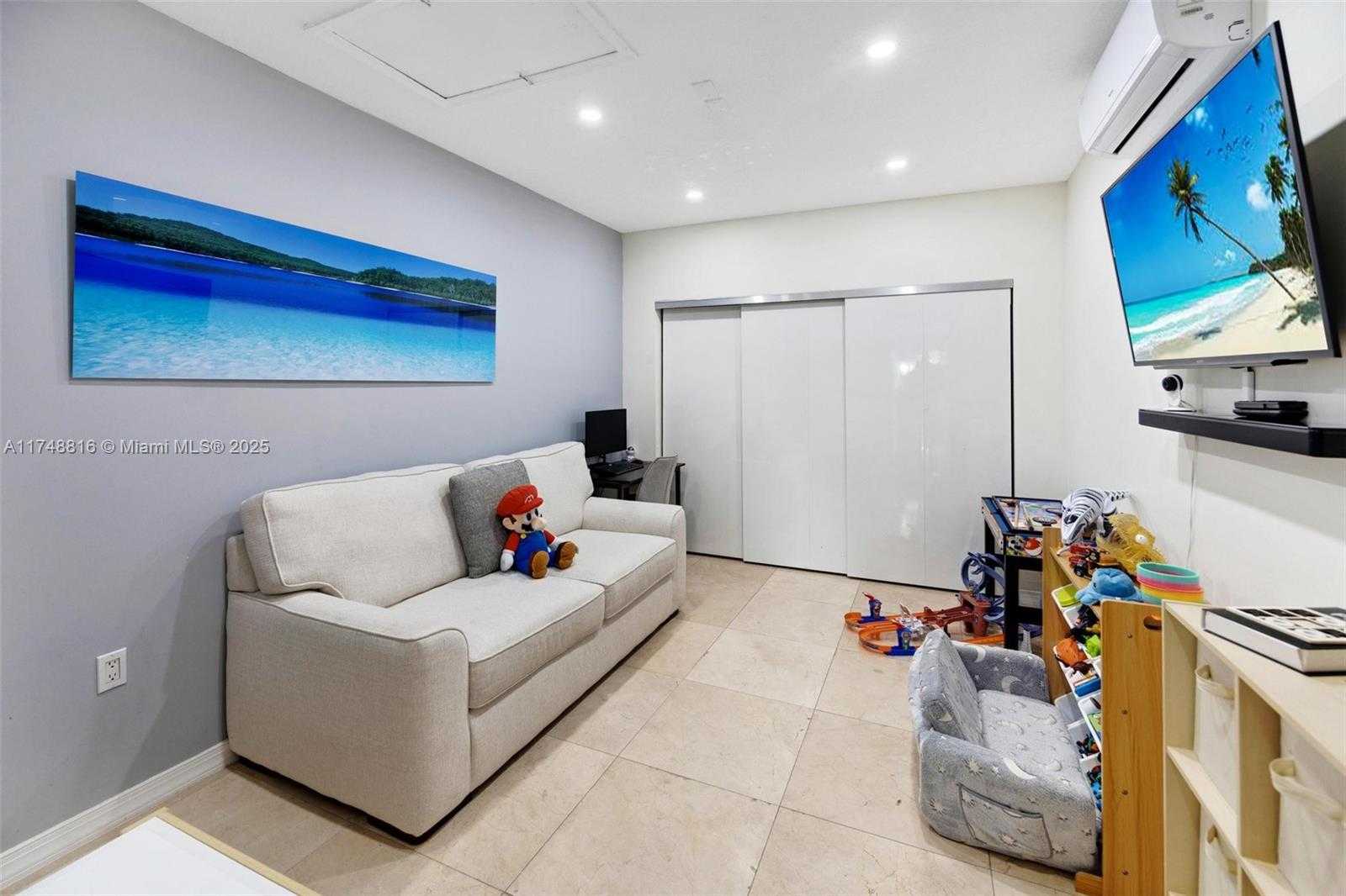 Small Image of 8851 SOUTH WEST 208TH TER, Cutler Bay Number 34