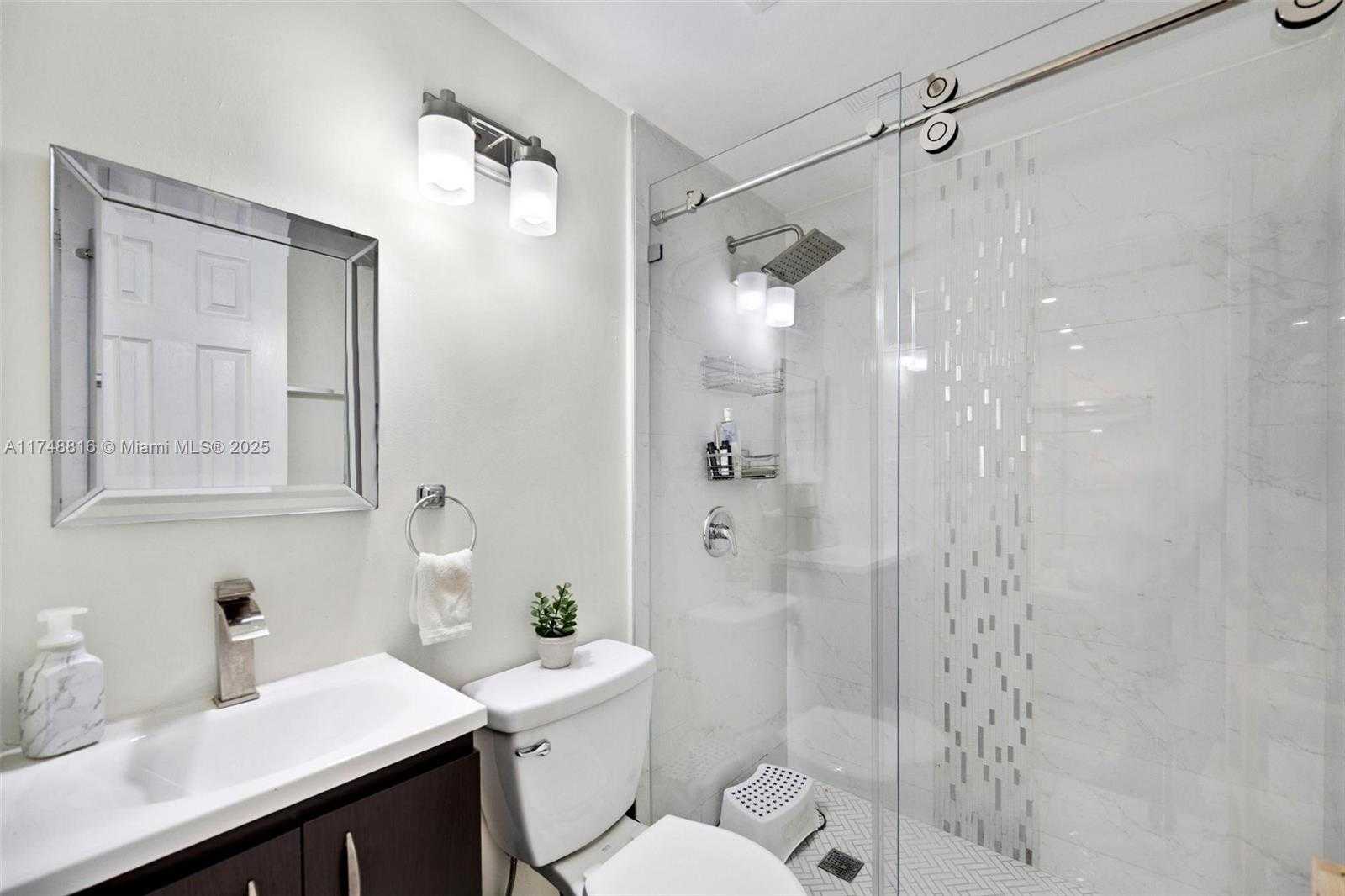 Small Image of 8851 SOUTH WEST 208TH TER, Cutler Bay Number 36