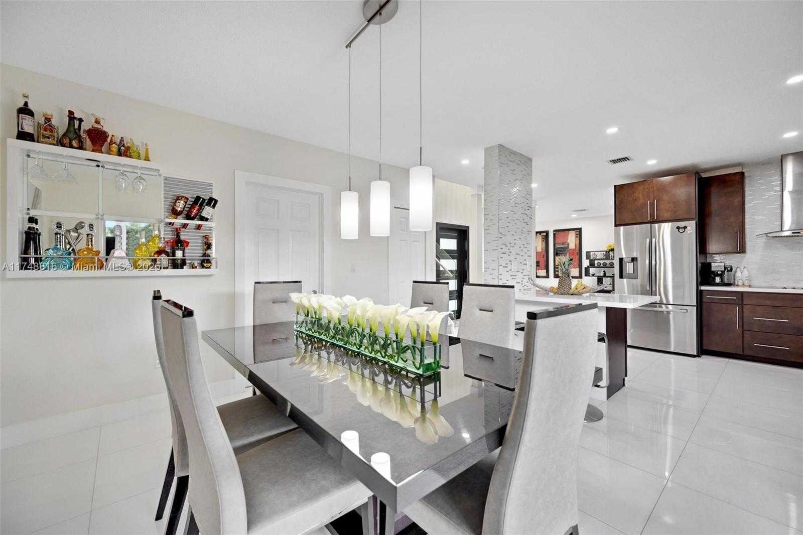 Small Image of 8851 SOUTH WEST 208TH TER, Cutler Bay Number 6