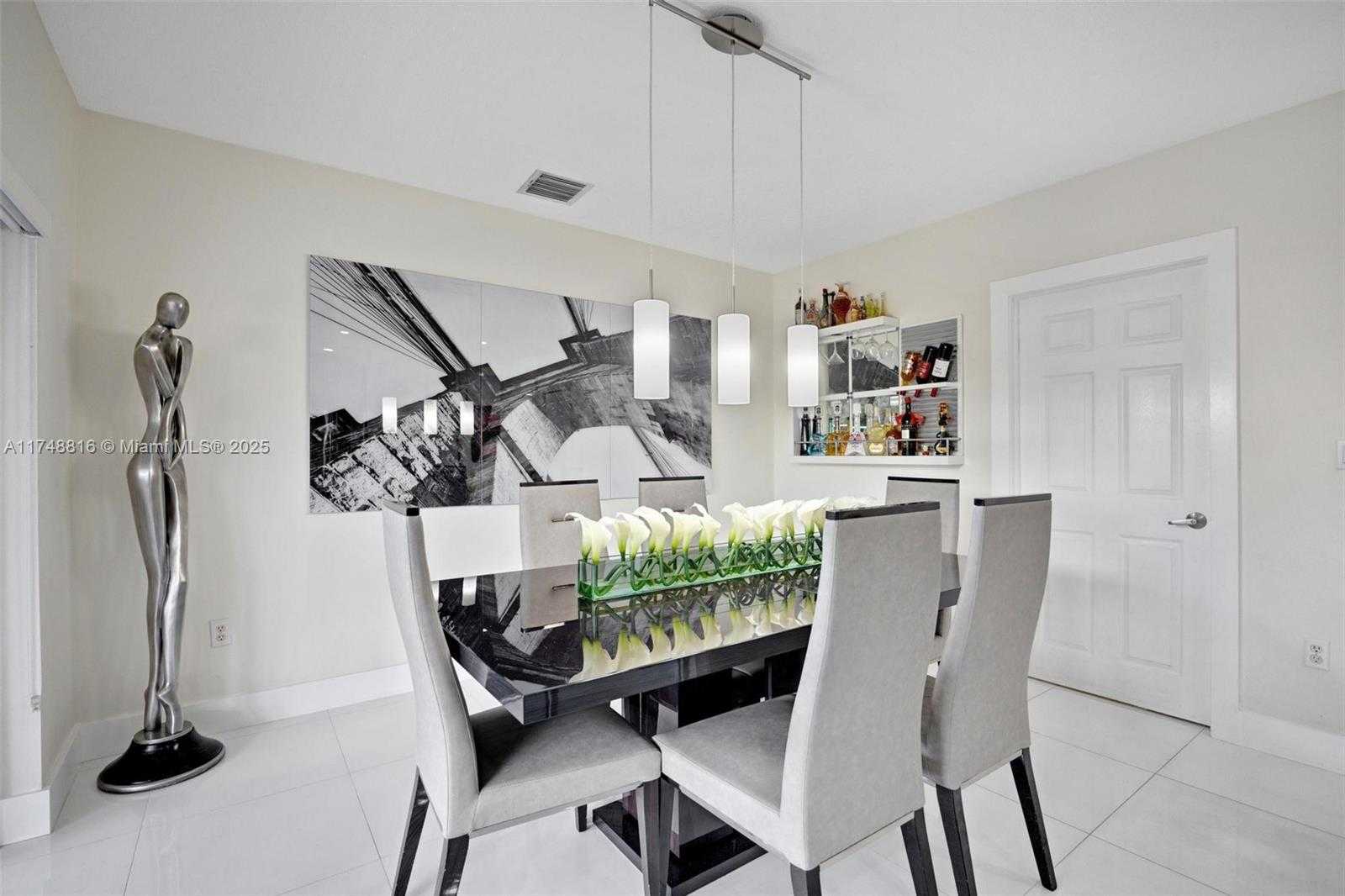 Small Image of 8851 SOUTH WEST 208TH TER, Cutler Bay Number 7