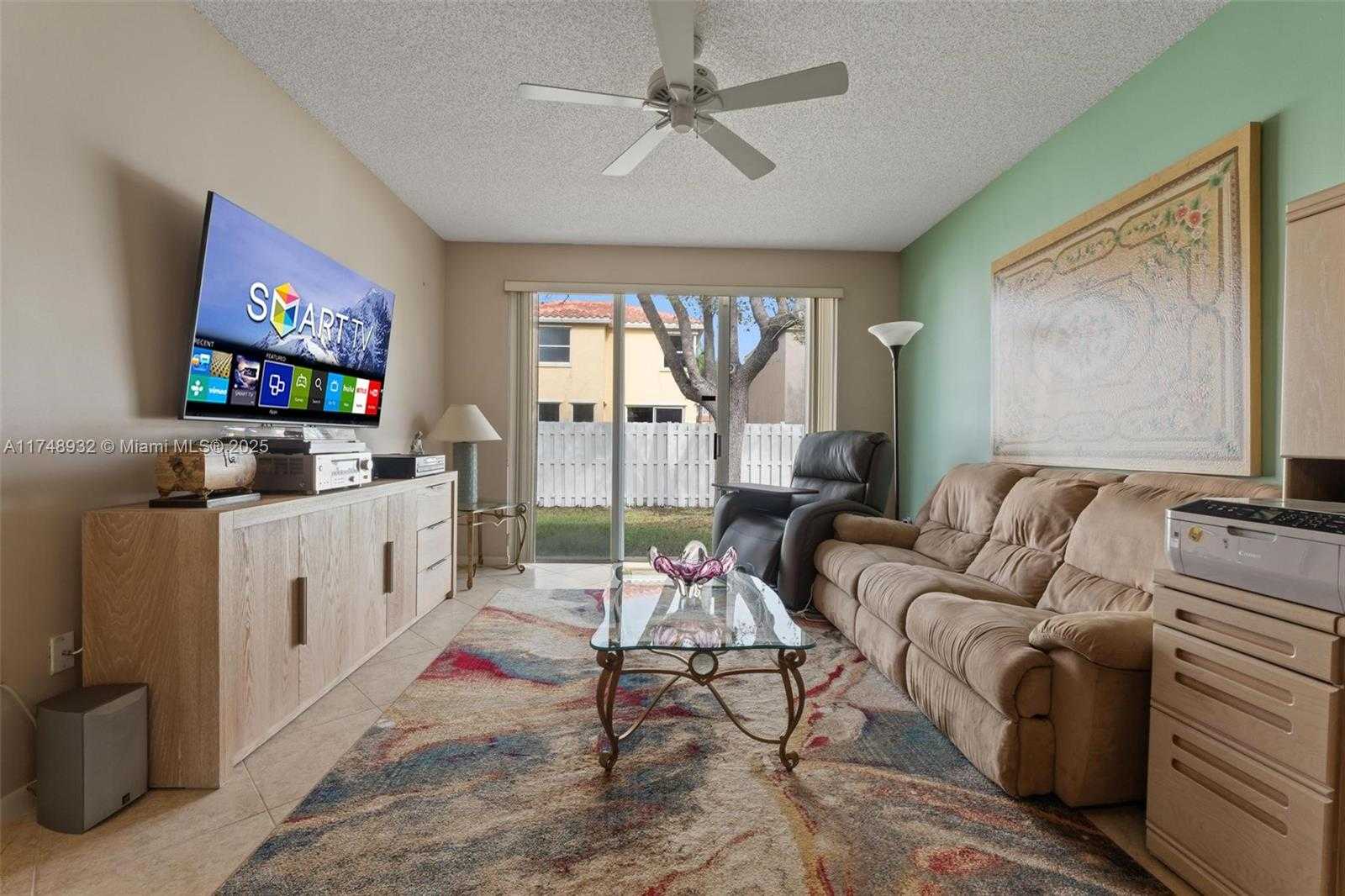 Small Image of 15181 NORTH WEST 6TH CT, Pembroke Pines Number 12