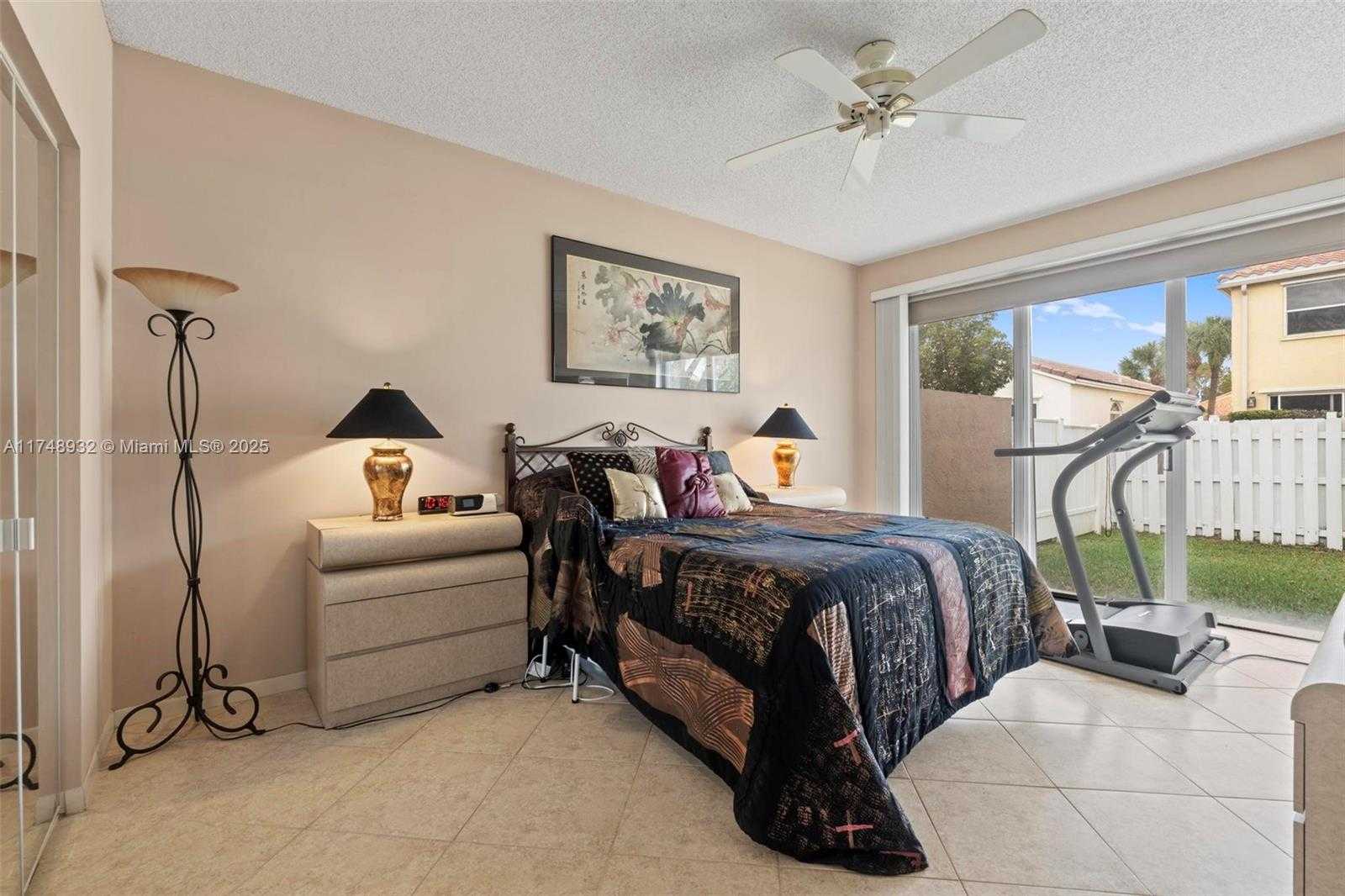 Small Image of 15181 NORTH WEST 6TH CT, Pembroke Pines Number 14