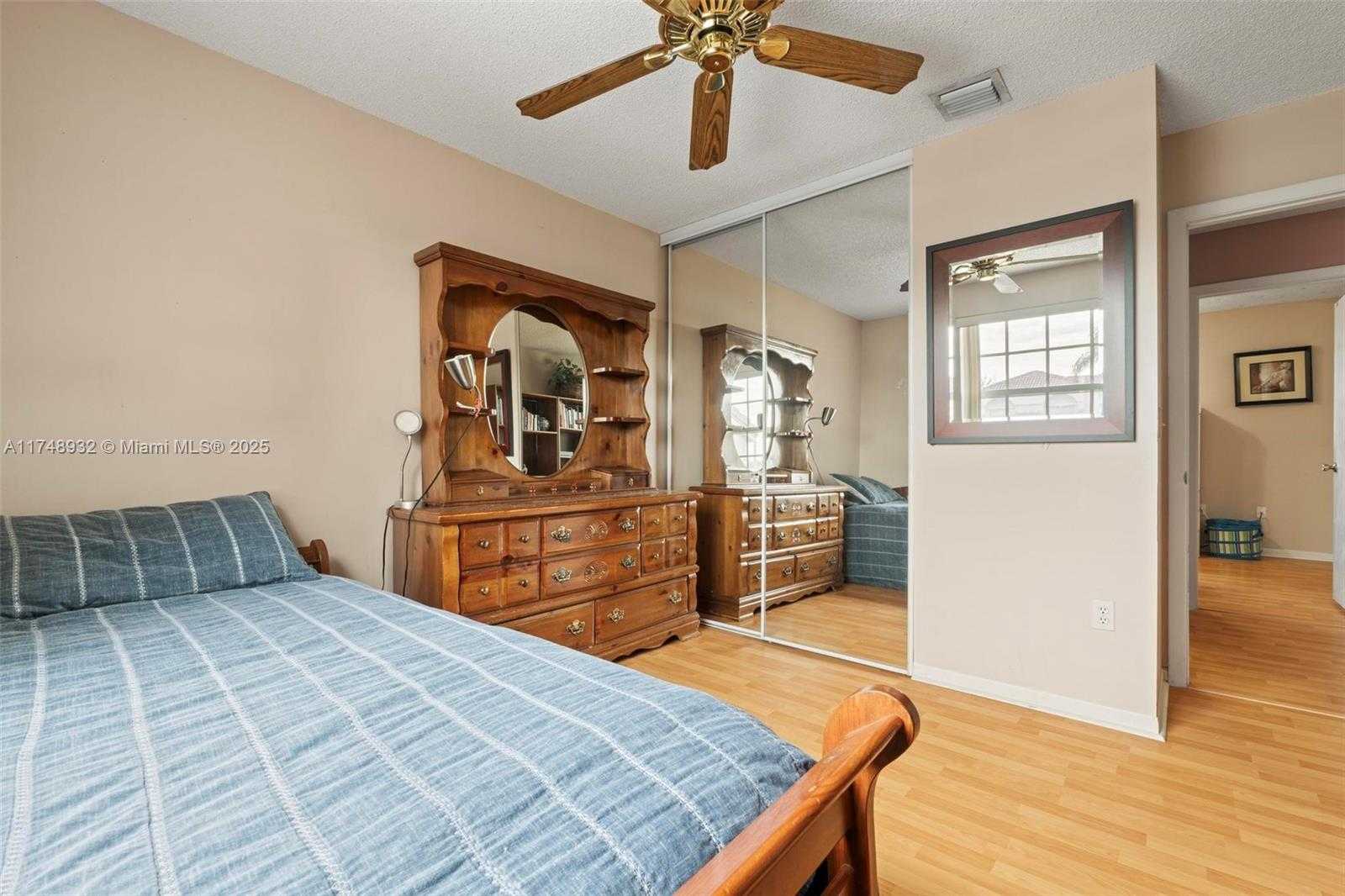 Small Image of 15181 NORTH WEST 6TH CT, Pembroke Pines Number 20