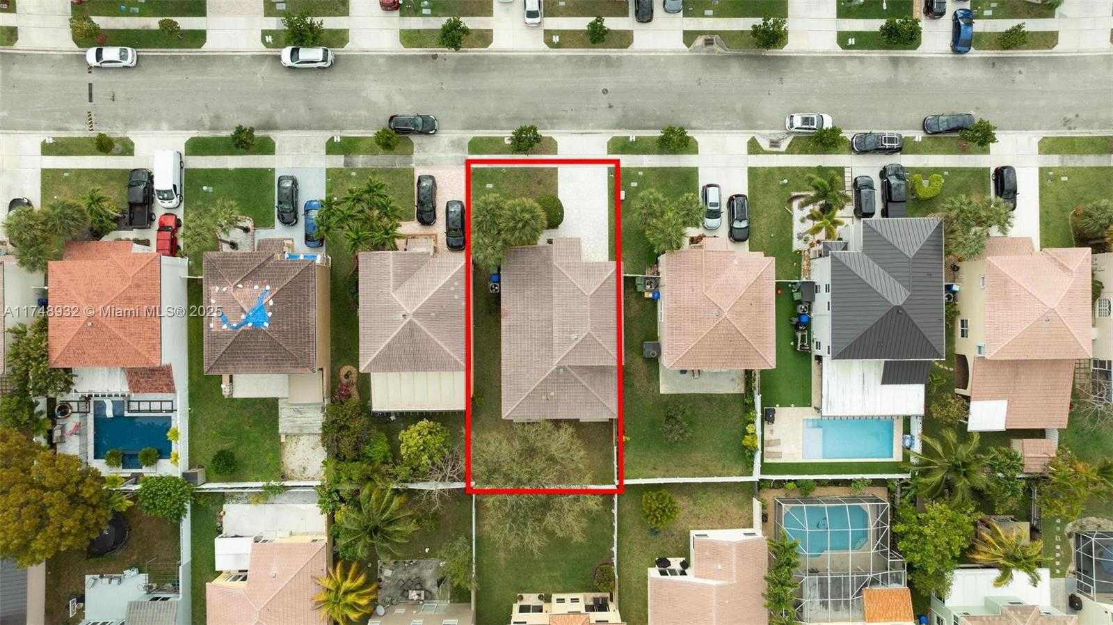 Small Image of 15181 NORTH WEST 6TH CT, Pembroke Pines Number 27