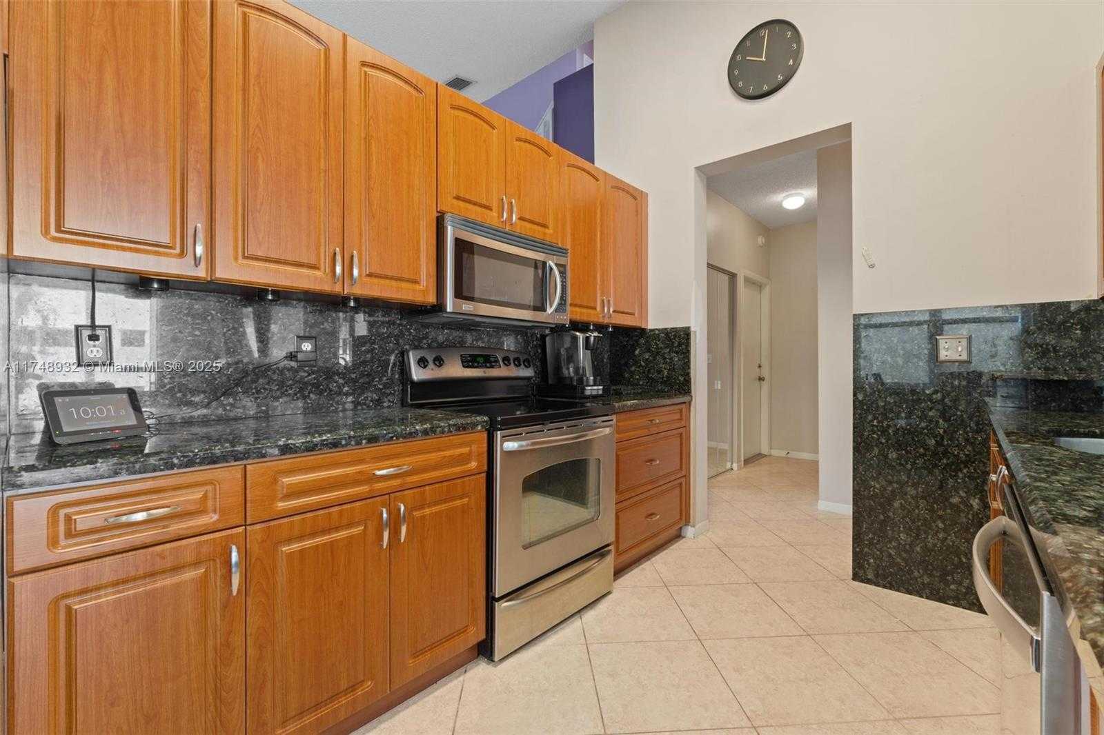 Small Image of 15181 NORTH WEST 6TH CT, Pembroke Pines Number 8