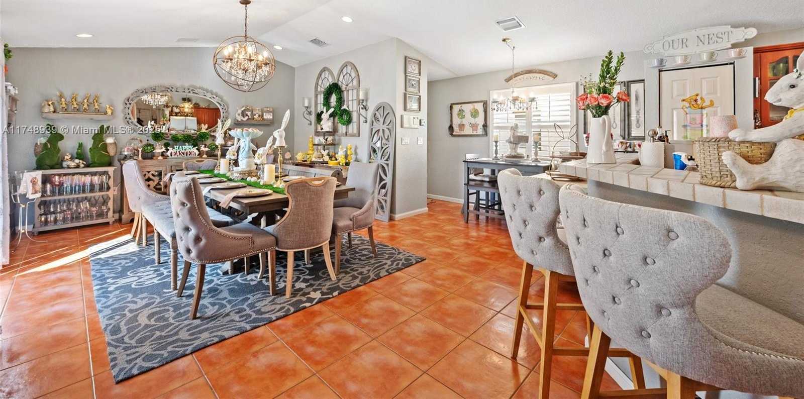 Small Image of 465 SW 198th Terrace, Pembroke Pines, FL 33029, USA Number 10