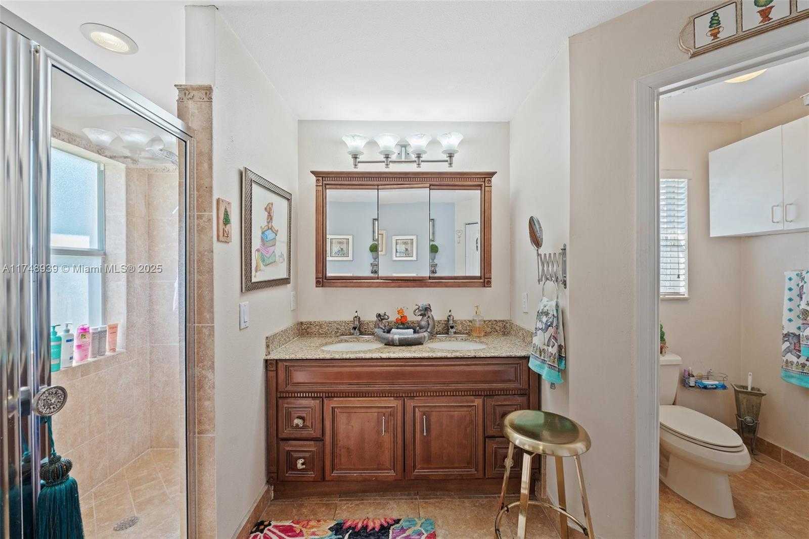 Small Image of 465 SW 198th Terrace, Pembroke Pines, FL 33029, USA Number 21