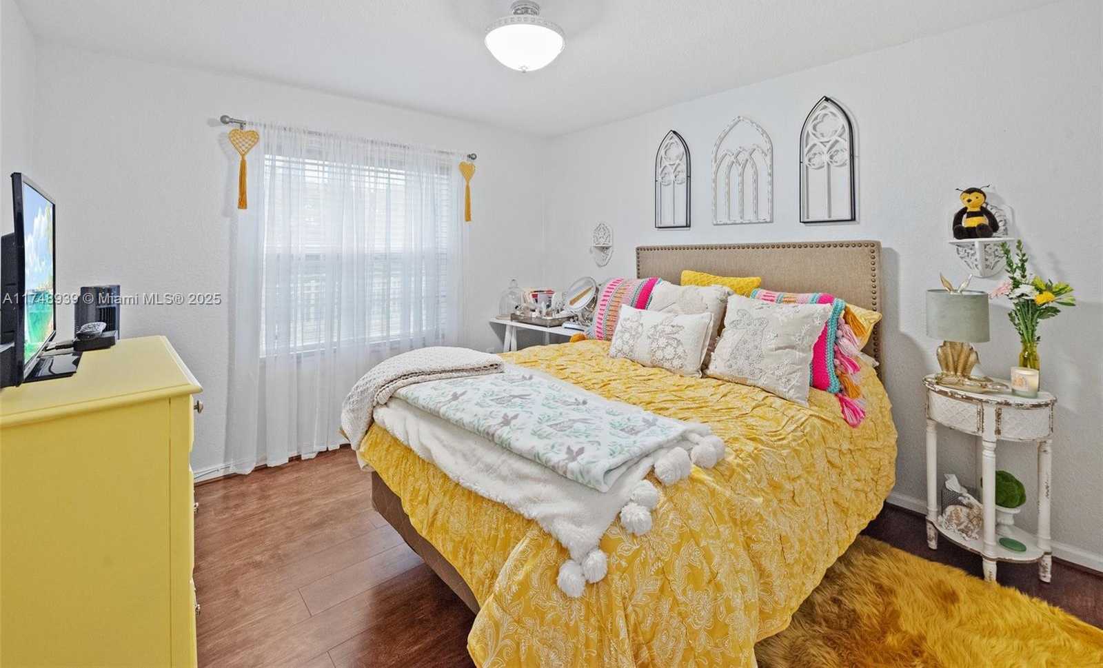 Small Image of 465 SW 198th Terrace, Pembroke Pines, FL 33029, USA Number 23