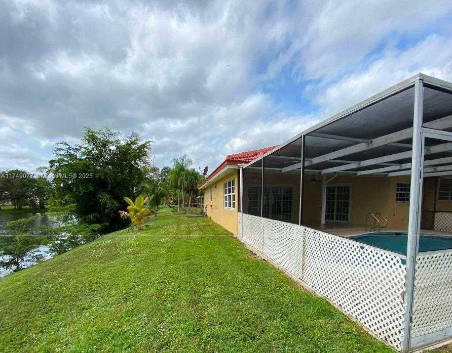 Small Image of 3931 NORTH WEST 108TH DR, Coral Springs Number 12