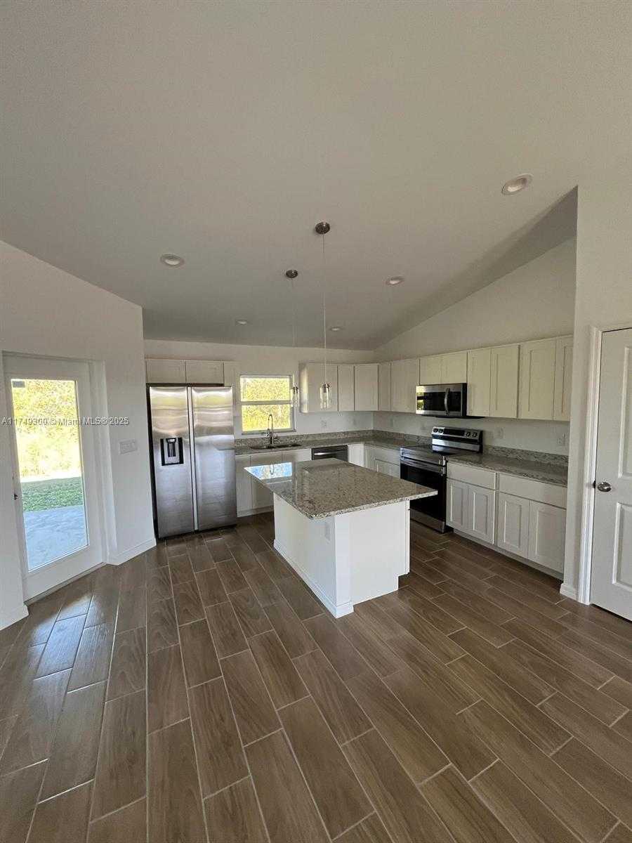 Small Image of 555 YEEHAW AVE, Clewiston Number 5