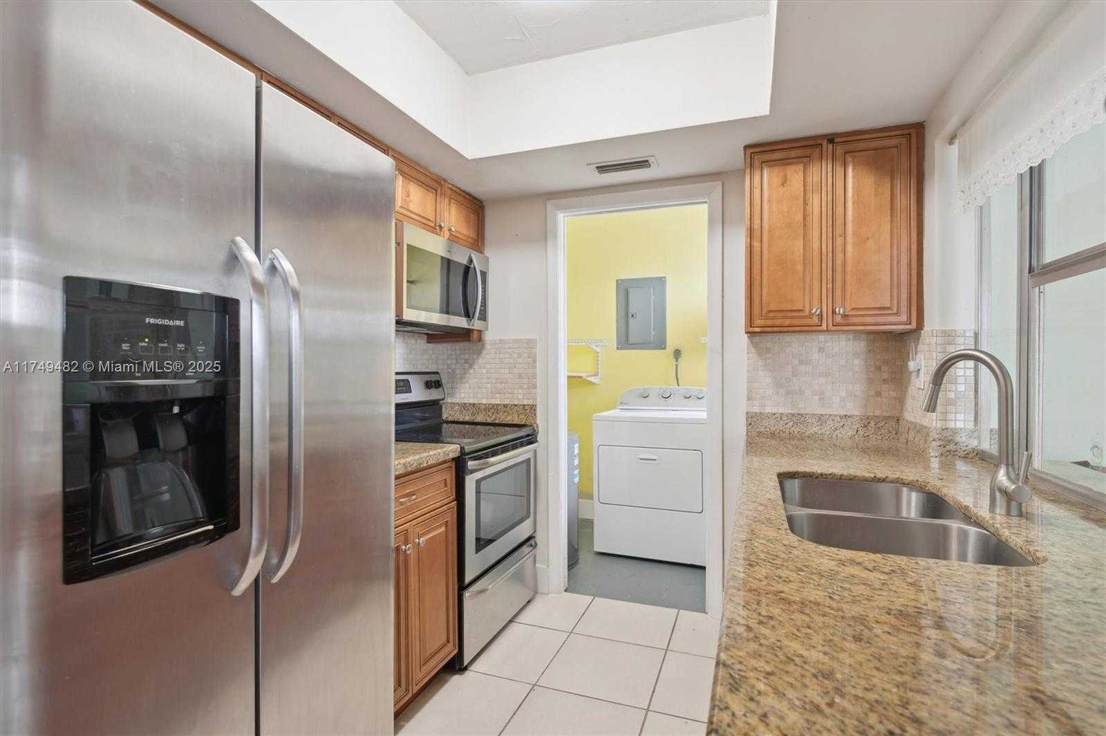 Small Image of 5707 NORTH WEST 85TH AVE, Margate Number 6