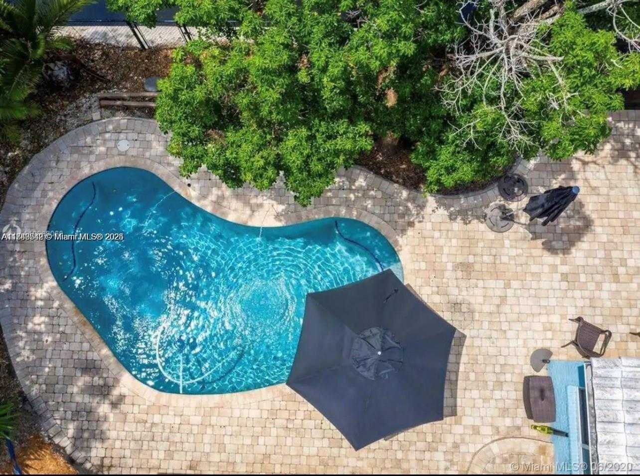 Small Image of 320 SOUTH WEST 11TH CT, Fort Lauderdale Number 5