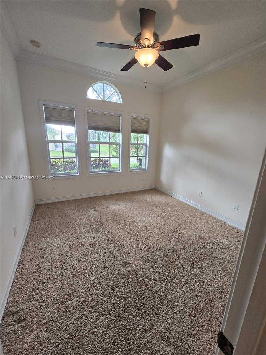 Small Image of 6855 SHAMROCK TRL, Boynton Beach Number 16