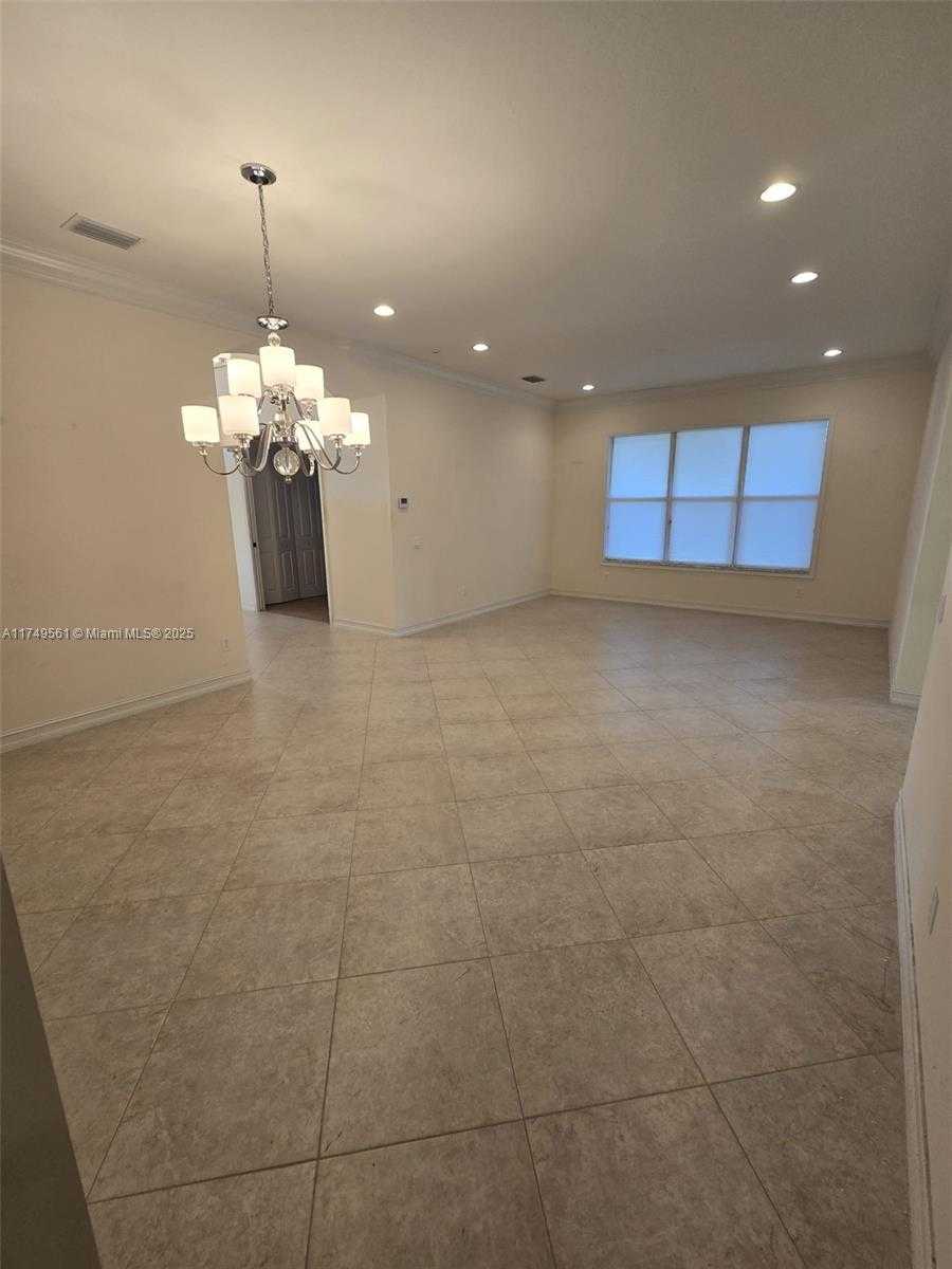 Small Image of 6855 SHAMROCK TRL, Boynton Beach Number 6