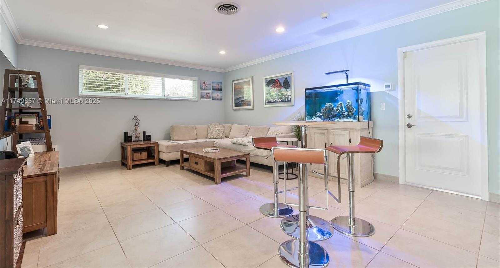 Small Image of 7405 SOUTH WEST 132ND ST, Pinecrest Number 12