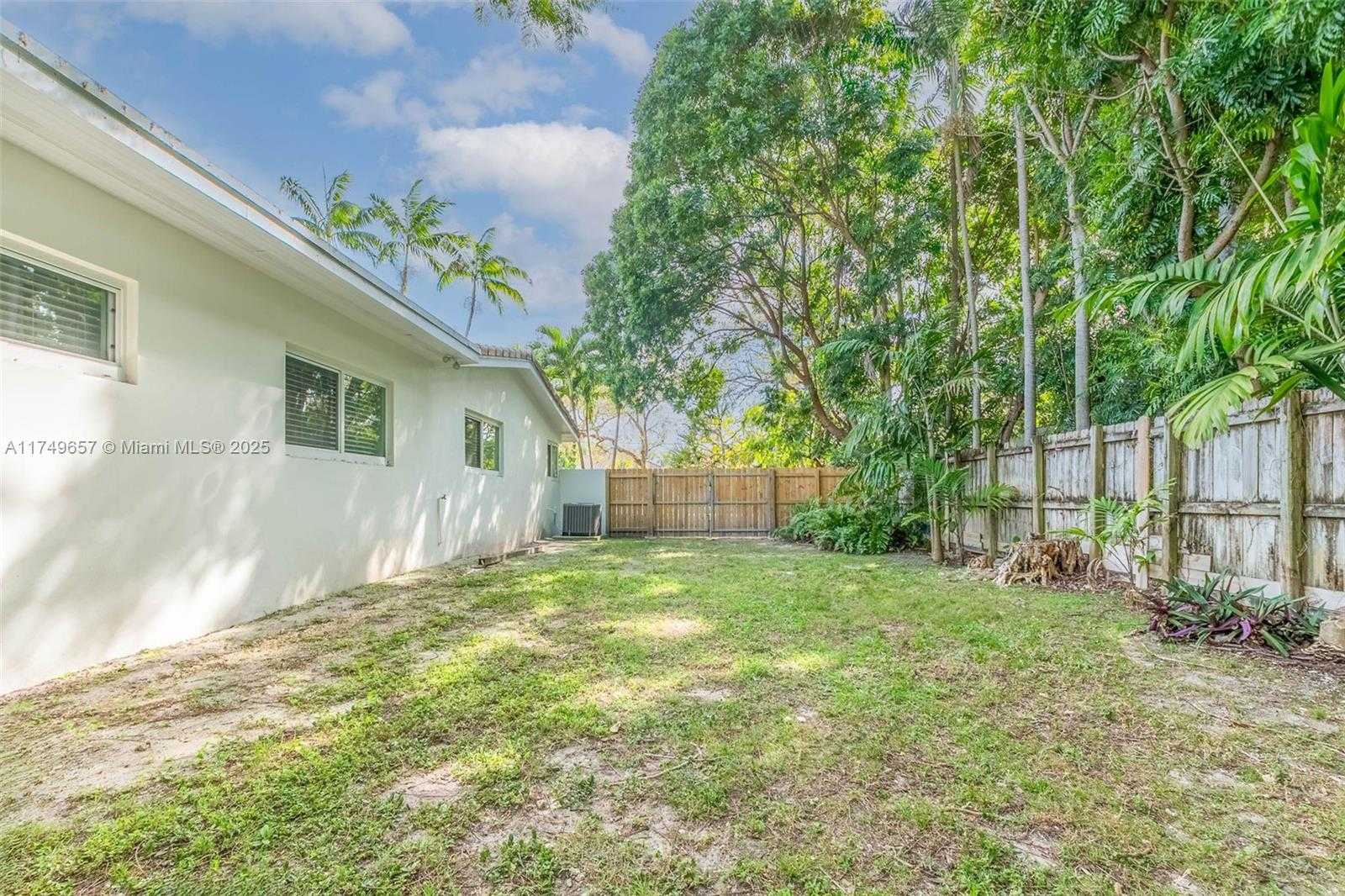 Small Image of 7405 SOUTH WEST 132ND ST, Pinecrest Number 29