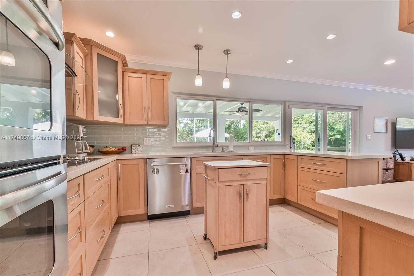 Small Image of 7405 SOUTH WEST 132ND ST, Pinecrest Number 8