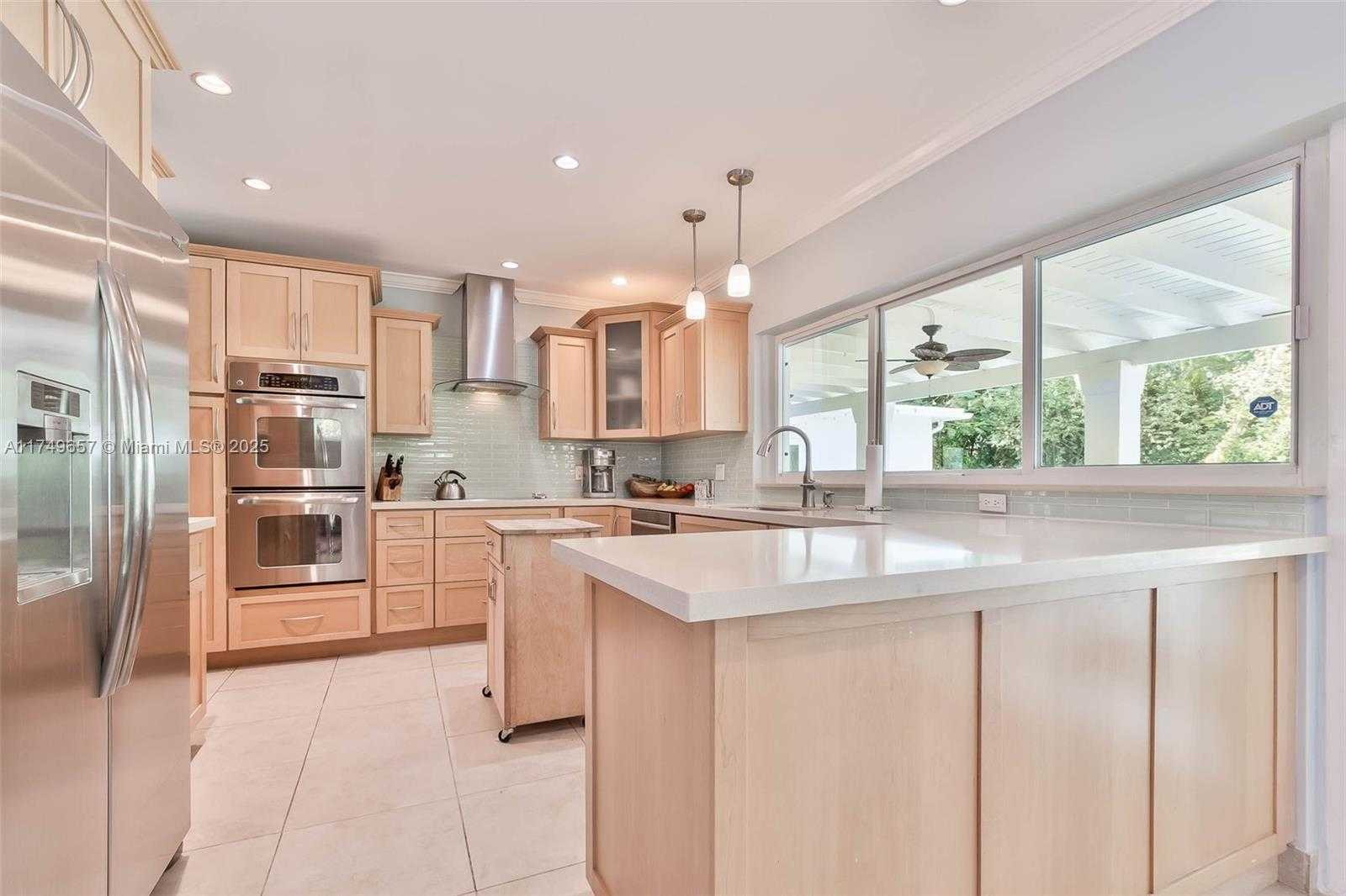 Small Image of 7405 SOUTH WEST 132ND ST, Pinecrest Number 9