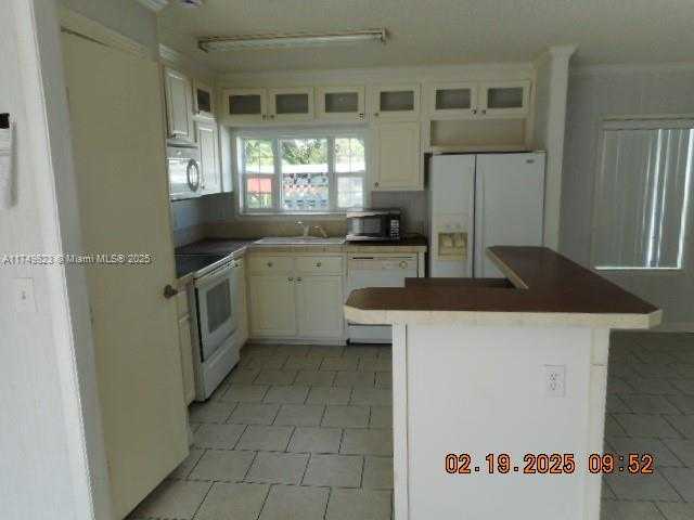 Small Image of 1901 SOUTH WEST 87TH TER, Davie Number 19