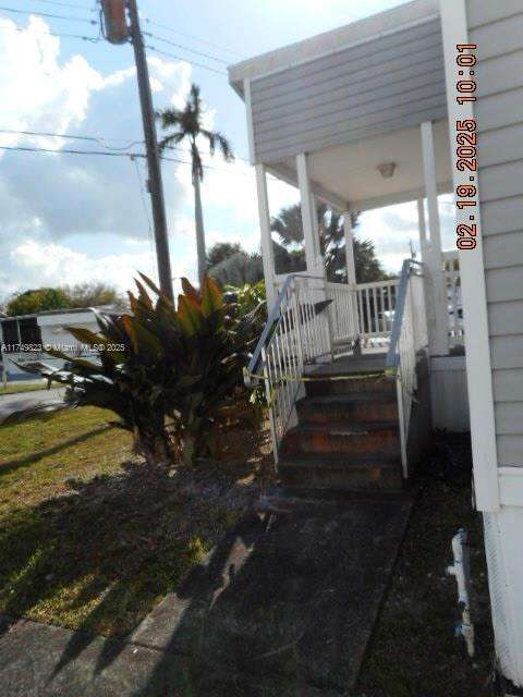Small Image of 1901 SOUTH WEST 87TH TER, Davie Number 3