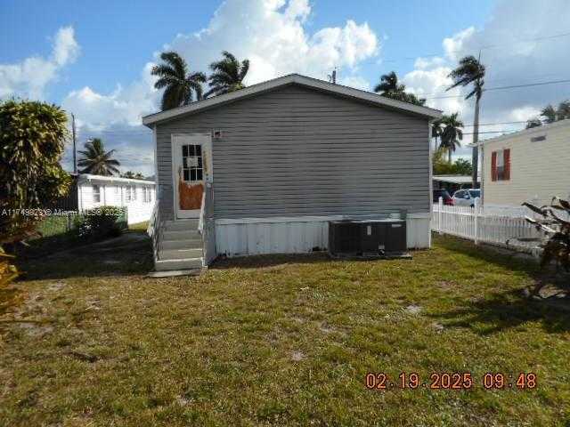 Small Image of 1901 SOUTH WEST 87TH TER, Davie Number 51