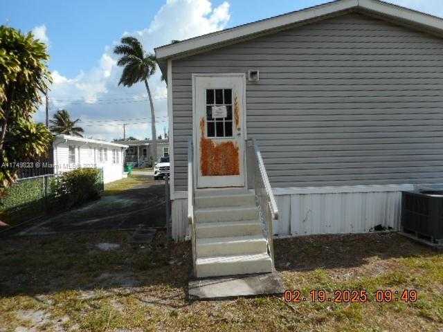 Small Image of 1901 SOUTH WEST 87TH TER, Davie Number 52